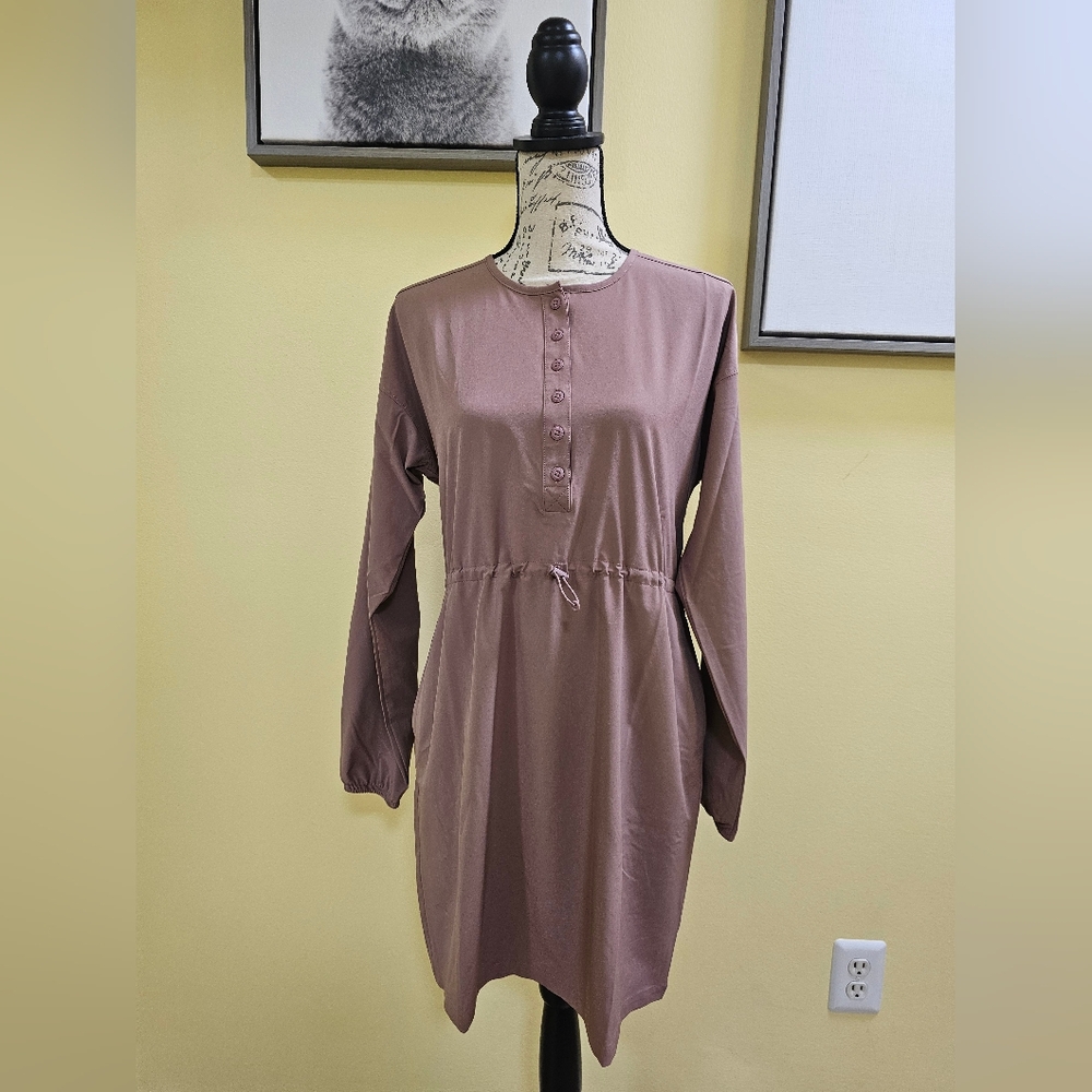 New Columbia Boundless Avenue Dress - Picture 2 of 15
